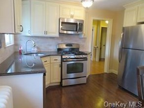 180 Kings Hwy, New Rochelle NY  10801-6604 exterior