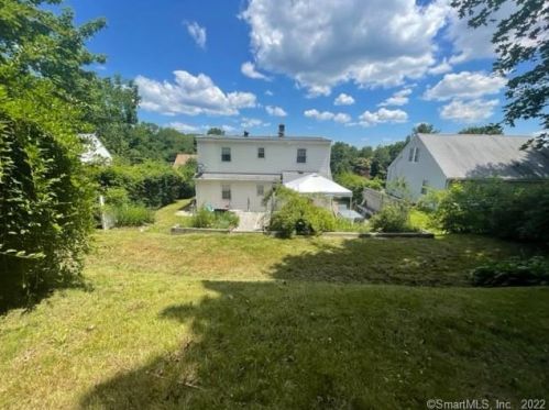 16 Esther Ave, Waterbury CT  06708-4819 exterior