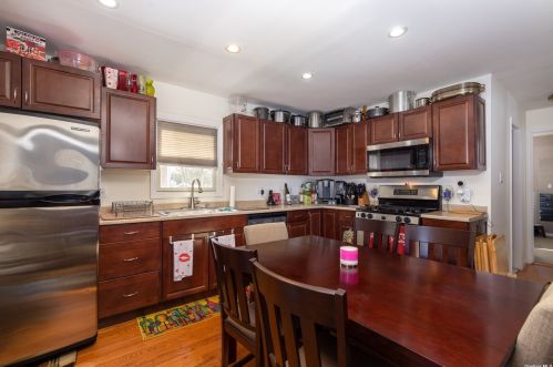 106 Heathcote Rd, North Lindenhurst, NY 11757-1621