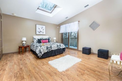 80 Mount Sumner Dr, Manchester CT  06043-7248 exterior