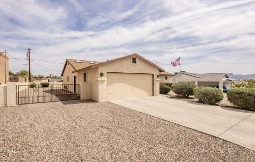 918 Rolling Hills Dr, Lake Havasu City, AZ 86406-8582
