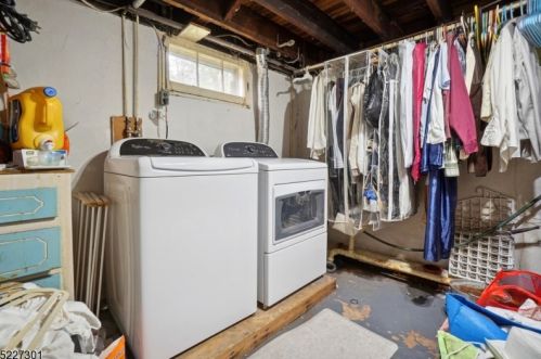 158 Norway Ln, South Plainfield NJ  07080-2810 exterior