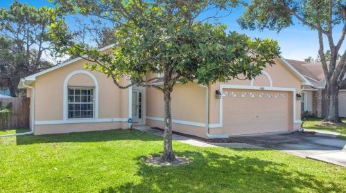 466 Valencia Place Cir, Orlando, FL 32825-3412