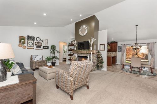 152 Santa Barbara Dr, New Harmony, OH 45176-9152