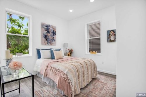 1084 Grove St, Irvington NJ  07111-4123 exterior