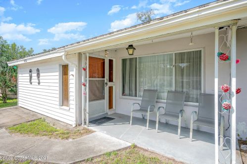 1432 Elm Ter, Titusville, FL 32780-4322
