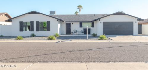 4005 Angela Dr, Glendale, AZ 85308-3014