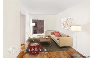 350 14th St, New York NY  10014-5064 exterior