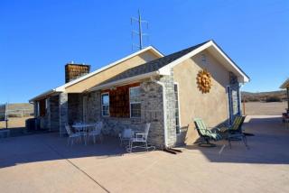 320 La Ladera Rd, Bosque Farms, NM 87042-8419