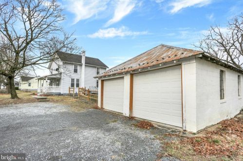 3090 Spring Rd, Carlisle PA  17013-8713 exterior