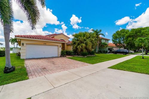 2706 139th Ave, Hollywood, FL 33027-3941