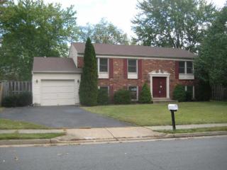 536 Merlins Ln, Herndon, VA 20170-3125
