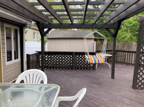 70 Great Plain Rd, Norwich CT  06360-6531 exterior
