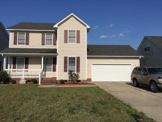 2305 Chasewater Rd, Fayetteville NC  28306-7704 exterior