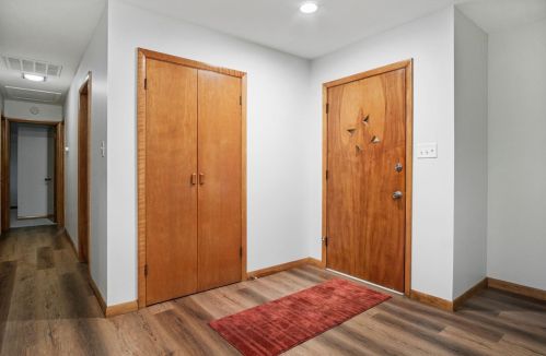 744 Williams Dr, Crown Point IN  46307-4822 exterior