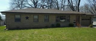 724 Bel Ayr Dr, Waukesha, WI 53188-2902