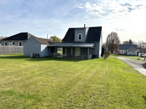 102 Worthington Ave, New Castle PA  16105-2005 exterior