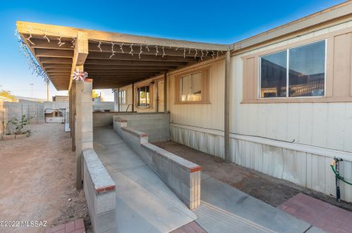5949 Vine Ave, Tucson, AZ 85706-4384