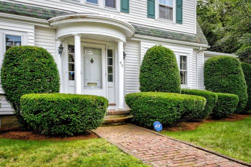 49 Warren Rd, Framingham, MA 01702-6346