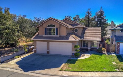 8862 Statira Ct, Elk Grove, CA 95624-3221