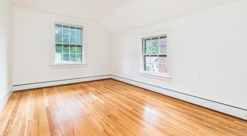 60 Myrtle St, Somersworth NH  03878-2226 exterior
