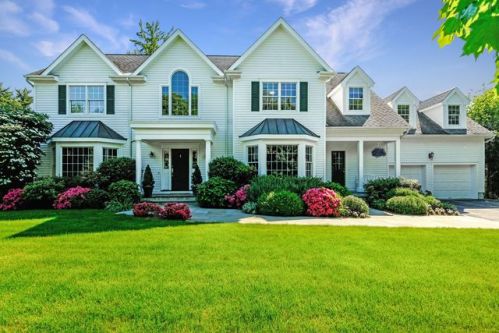 1 Maple Ridge Ct, Scarsdale, NY 10583-2400