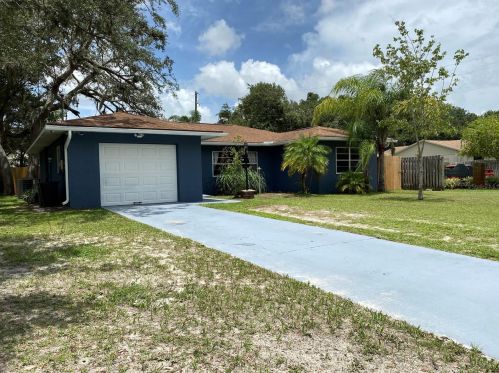 8329 Liman Dr, New Port Richey, FL 34653-2311