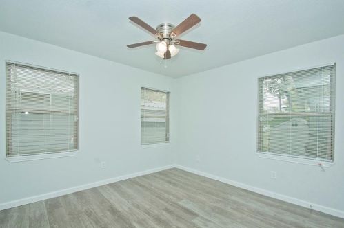 2820 Encino Dr, Dallas TX  75228-2312 exterior