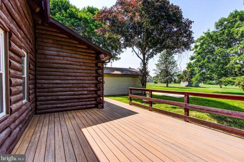 190 Royal Manor Rd, Easton PA  18042-8702 exterior