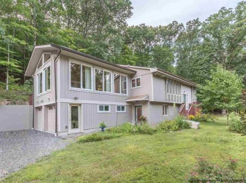 156 Sparkling Ridge Rd, New Paltz, NY 12561-3521