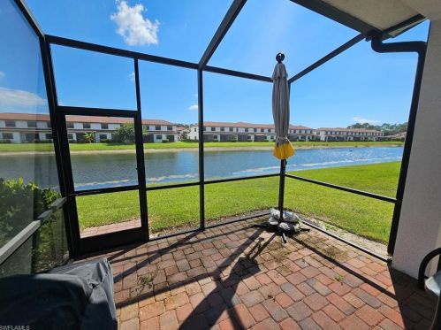 7914 Bristol Cir, Naples FL  34120 exterior