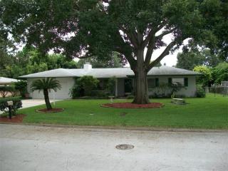1201 Taylor Ave, Dunedin, FL 34698-2120