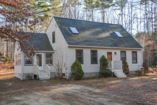 2 Huckleberry Rd, Raymond, NH 03077-2033