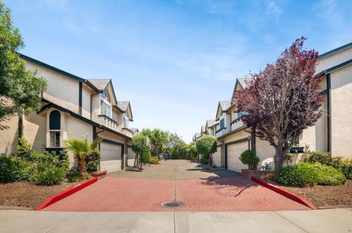 400 Darryl Dr, Campbell, CA 95008-0900