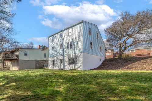 957 Lessing St, Pittsburgh, PA 15220-4724