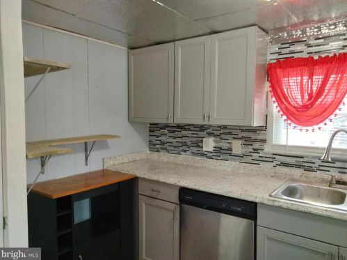 4 Oak Dr, Erial NJ  08081-1808 exterior