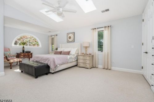 3 Country Club Dr, Annandale NJ  08801-1637 exterior