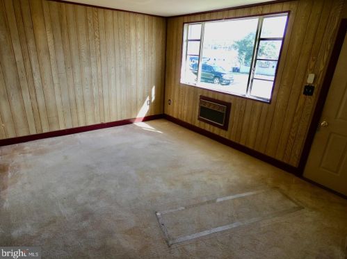 2219 Henlopen Ave, Wilmington DE  19804-3621 exterior