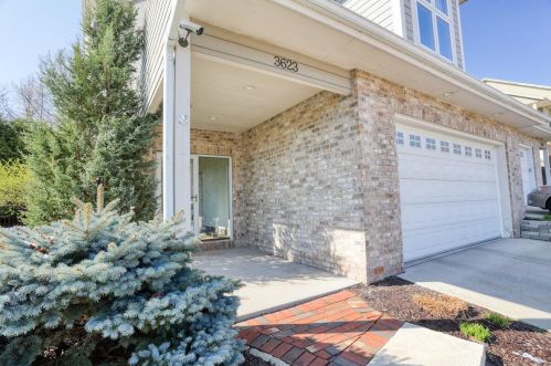 3623 Oak Valley Ln, Waukesha, WI 53188-2538