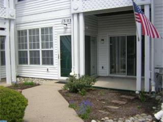 13103 Cornerstone Dr, Yardley, PA 19067-7940
