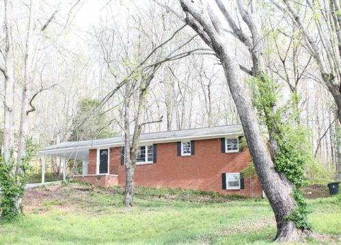 4608 Silverhill Dr, Knoxville, TN 37921-2425