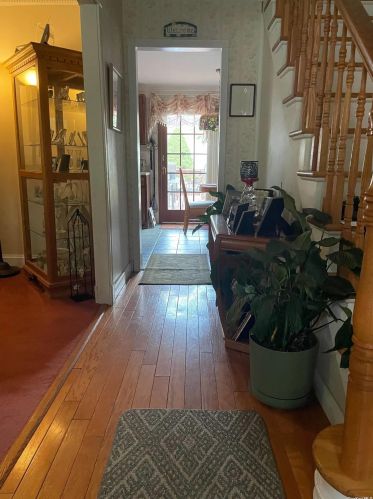 23 Lakeside Ave, Lake Grove, NY 11755-1801