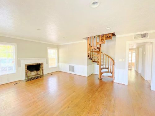 3801 Bellaire Dr, Fort Worth, TX 76109-2138