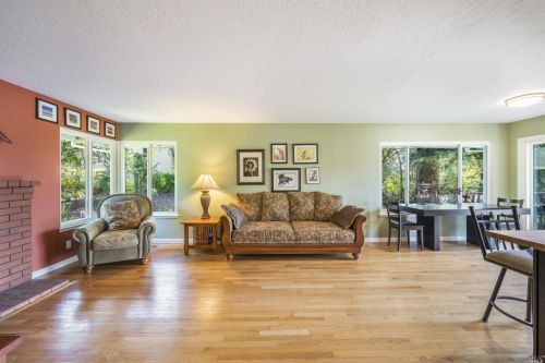6499 Lone Pine Rd, Sebastopol CA  95472-5622 exterior