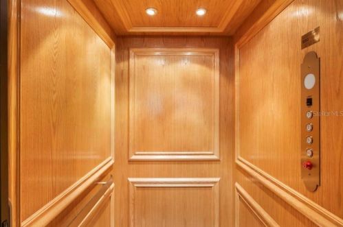 705 Shakett Creek Dr, Nokomis FL  34275-2252 exterior