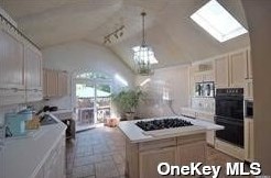 3655 Libby Ln, North Wantagh, NY 11793-1416