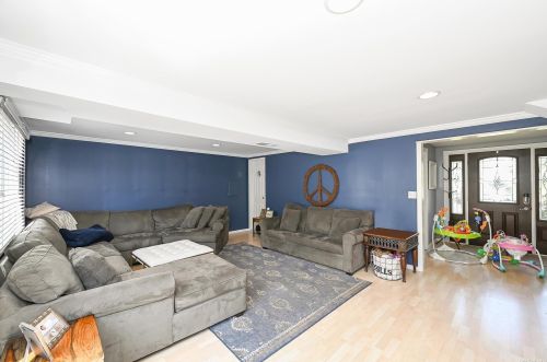 772 Pat Dr, West Islip NY  11795-3537 exterior