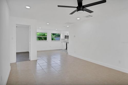 10 Celeste St, Apopka FL  32703-7502 exterior