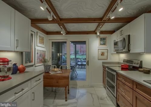 409 Boas St, Harrisburg PA 17103-1716 exterior