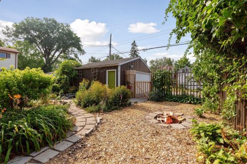 3103 Franklin Ave, Minneapolis MN  55406-1132 exterior